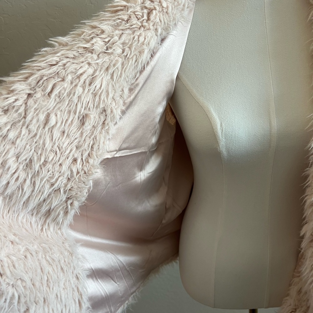 Skies Are Blue Faux Fur Open Front Vest with Pockets Size Small - Picture 8 of 12